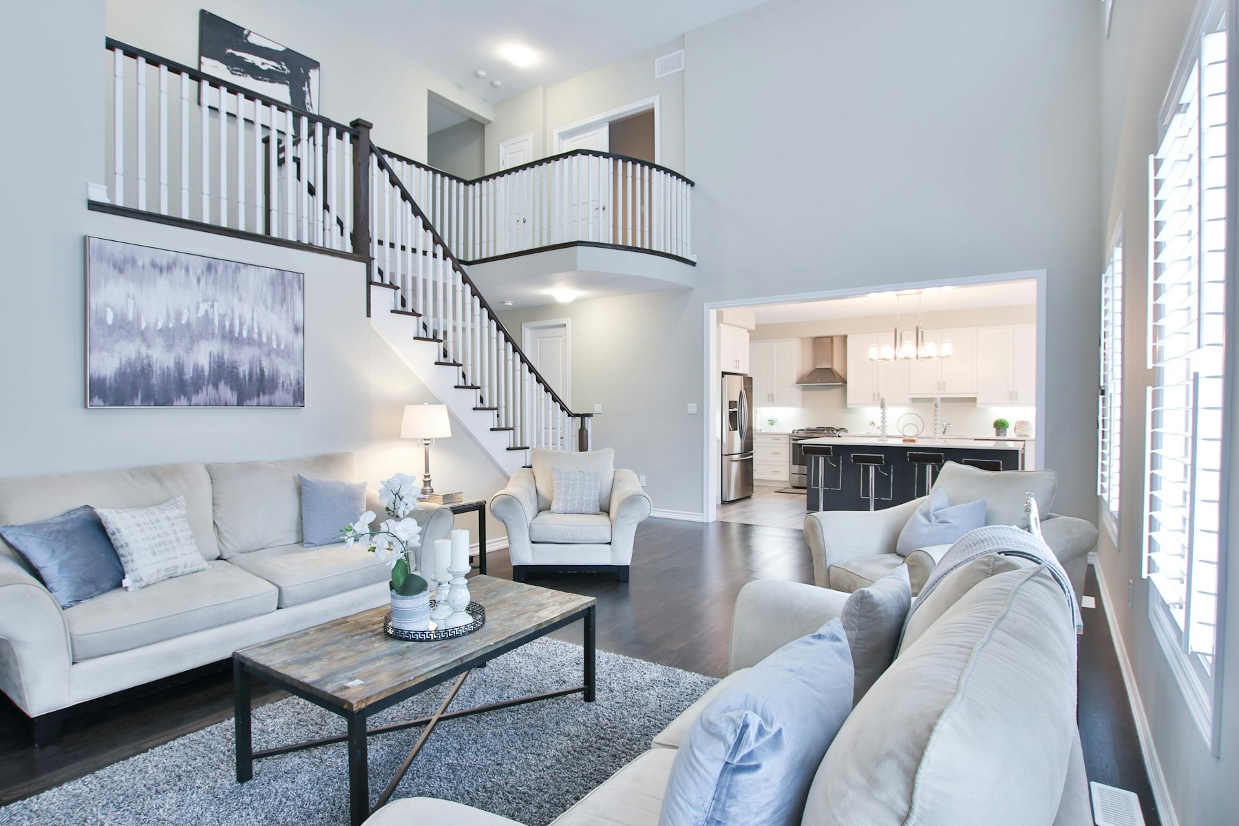 A bright, comfortable home kitchen